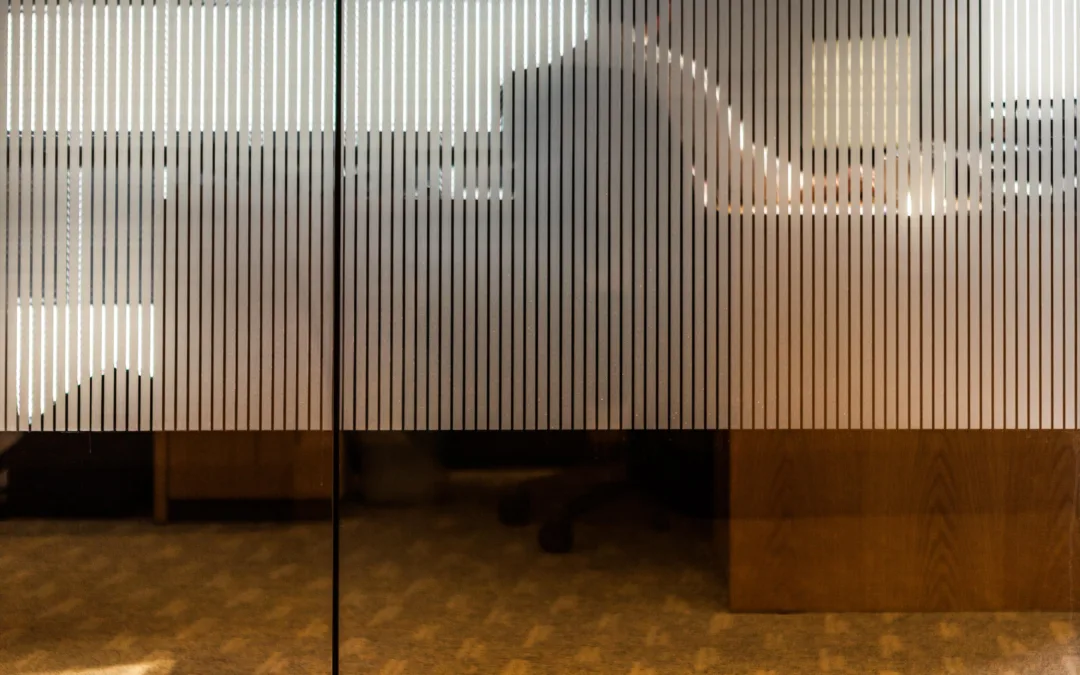 How Privacy Window Film for Offices Improves Focus & Comfort